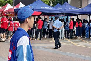 记者：利物浦下周会面阿莫林经纪人，双方试图就个人条款达成一致