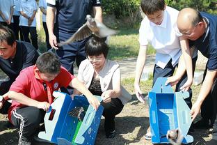 文班亚马：今日我们状态很好 在开局打得很棒